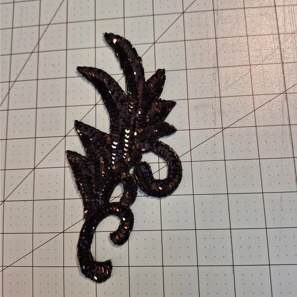 Unbranded black leaf